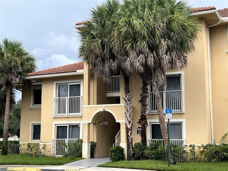 Primary Photo - 9905 Westwood Dr