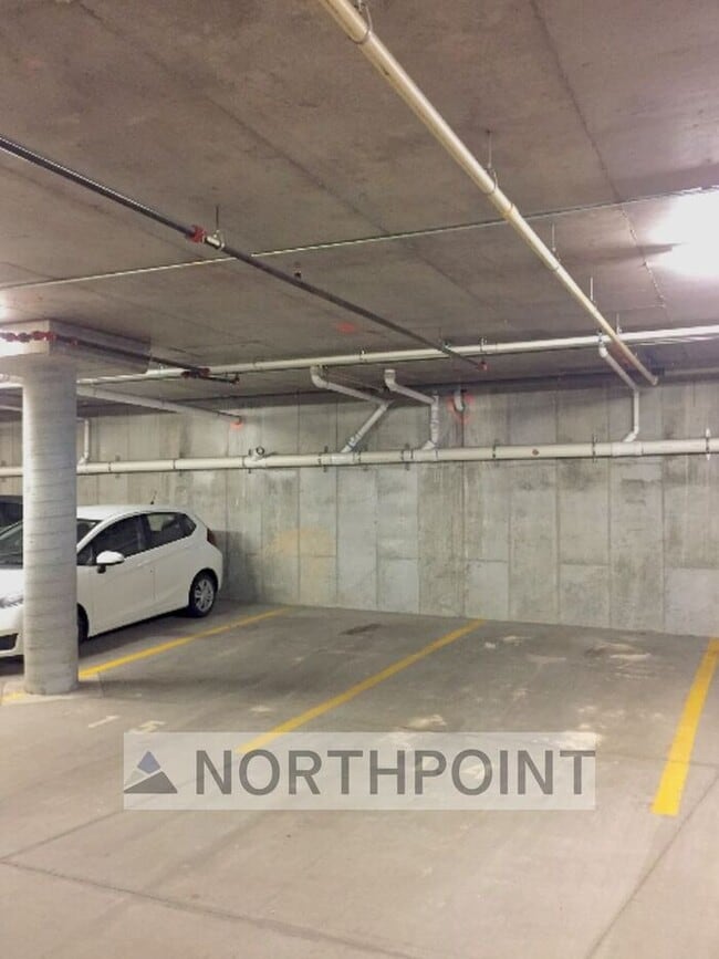 Building Photo - 2BR w/ Underground Parking Near TRAX