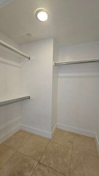 Building Photo - 230 E 300 S