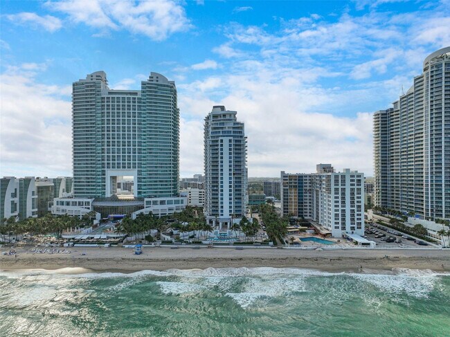 Building Photo - 3535 S Ocean Dr