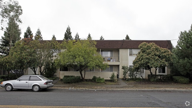 Primary Photo - 931--939 Golden Gate Dr