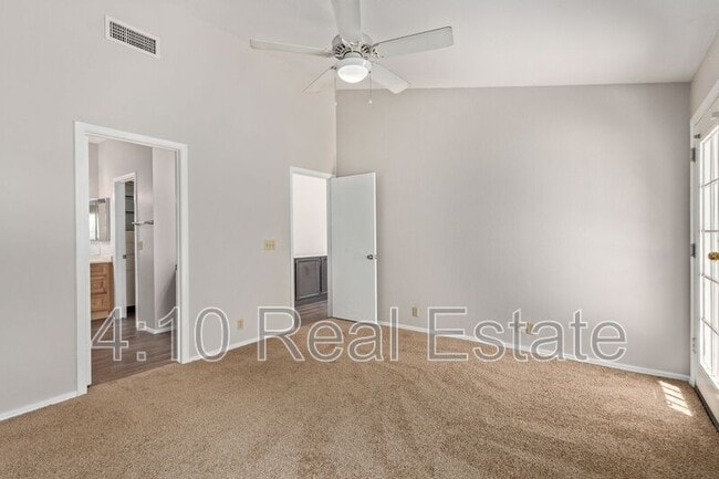 Building Photo - 2381 W Redwood Dr