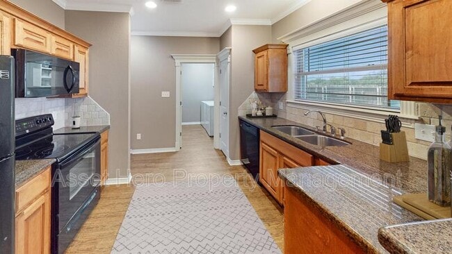 Building Photo - 2830 Horseback Dr