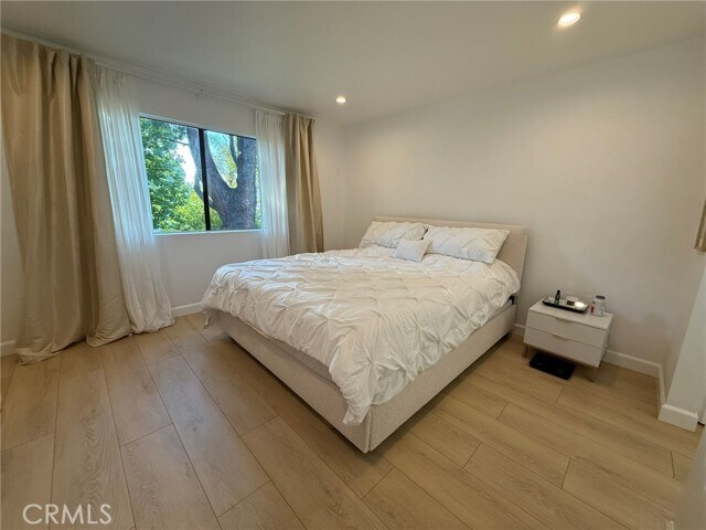 Building Photo - 22139 Burbank Blvd