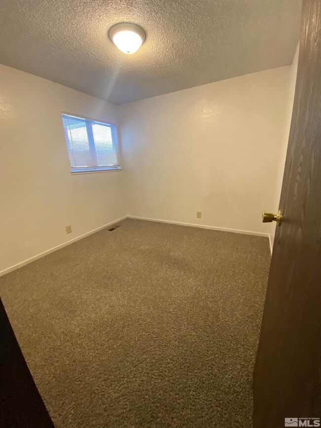 Building Photo - 373 Nader Way