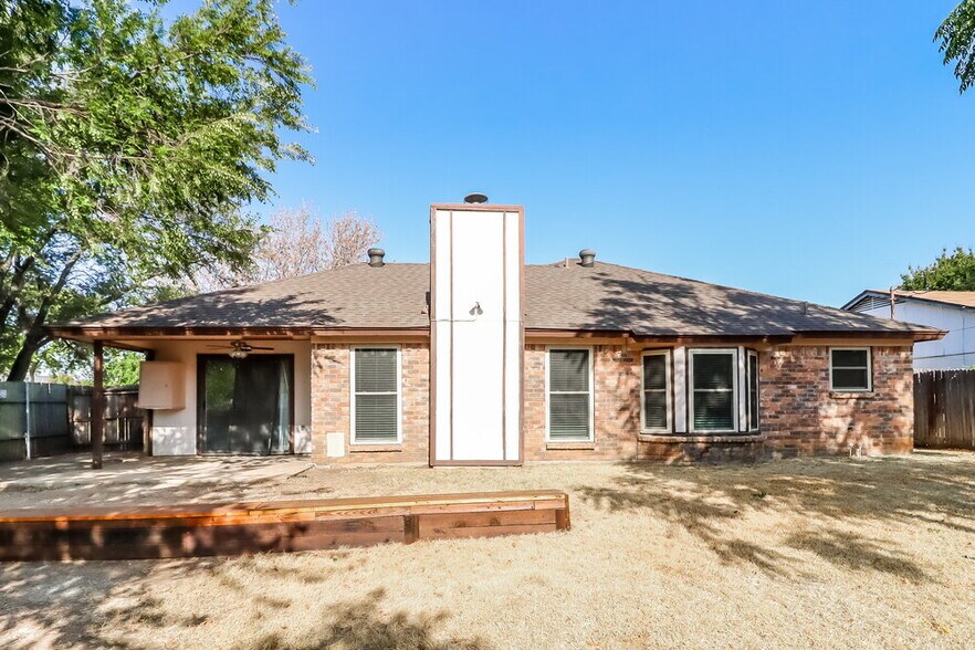 Building Photo - 5911 Woodsetter Ln