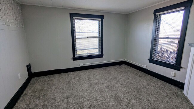 Building Photo - Schonfeld Holdings, LLC (916 6th St)