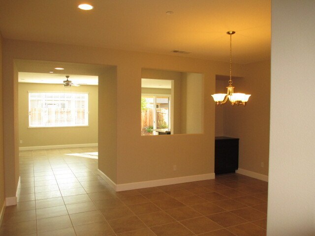 Building Photo - 4024 Jerome Way