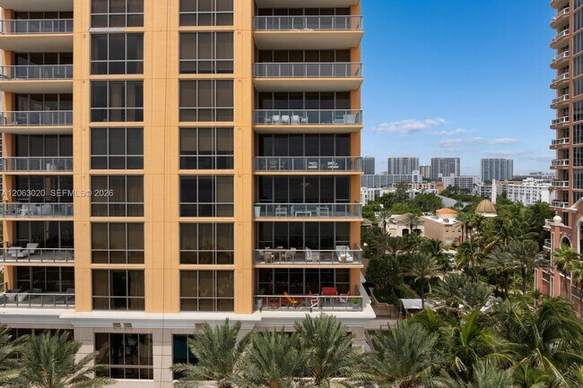 Building Photo - 17749 Collins Ave