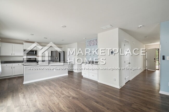 Building Photo - 1623 Sliger St