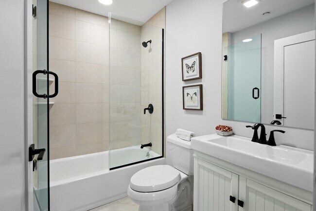 Building Photo - 290 Prospect St