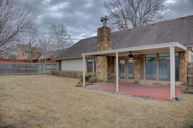 Building Photo - 3-Bed, 2-Bath in BA!