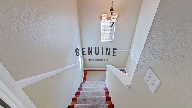 Building Photo - 2 Story 3Bd 2Ba Townhouse