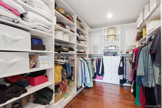 Building Photo - 74 Old Post Ln