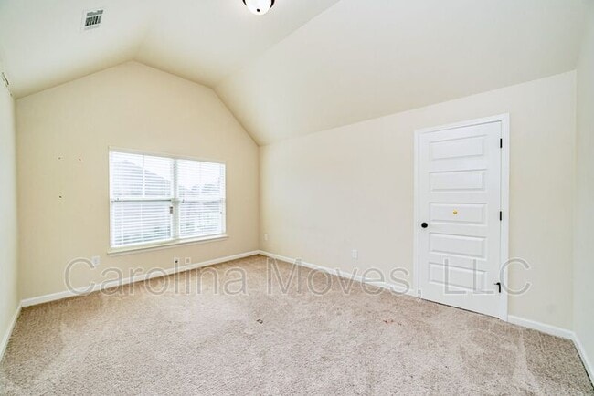 Building Photo - 200 Sunnybrook Ln