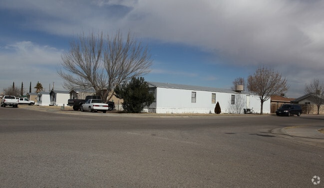 Building Photo - Aaker Trailer Park