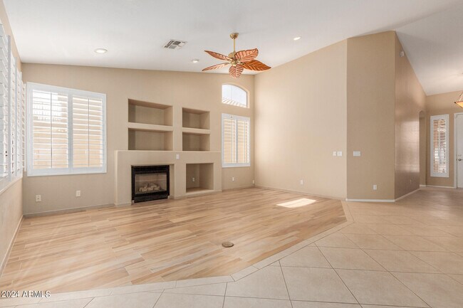 Building Photo - 6122 W Linda Ln