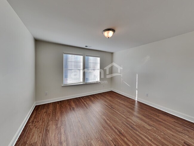 Building Photo - 300 Bourne St