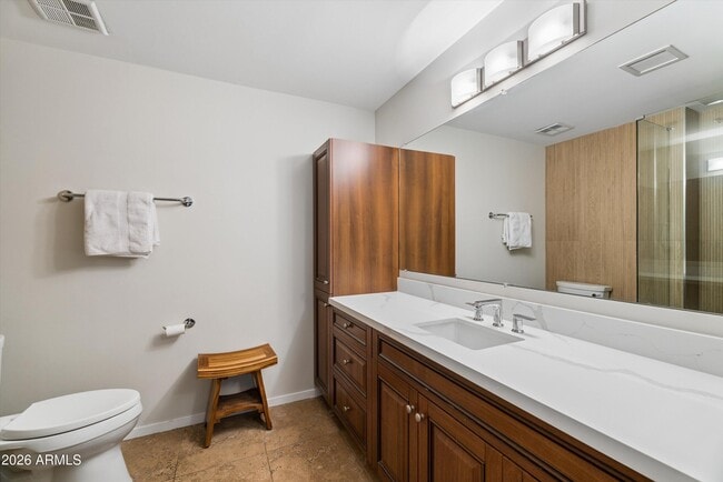 Building Photo - 7157 E Rancho Vista Dr