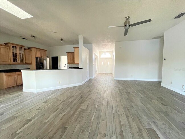 Building Photo - 3913 Kiawa Dr