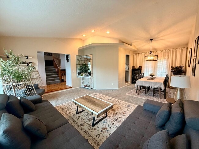 Building Photo - Charming 3 Bedroom Split-Level Home with Multiple Living Rooms & Spacious Back Yard