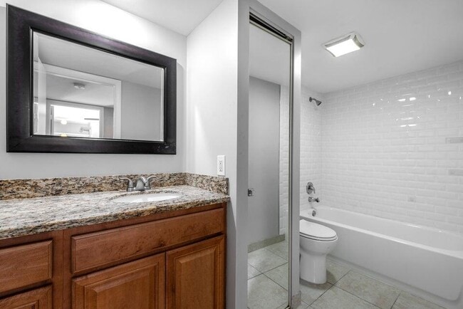 Building Photo - 117 1st Way