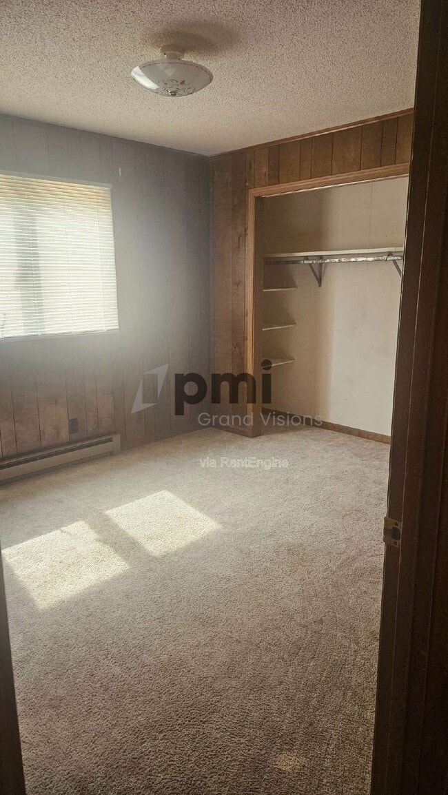 Building Photo - 955 4th St