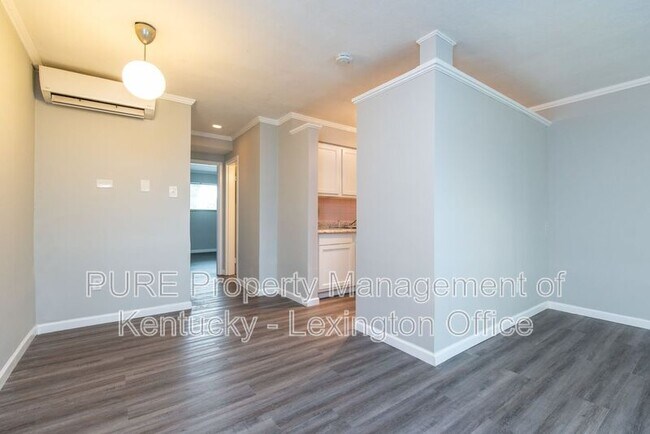 Building Photo - 1685 Alexandria Dr
