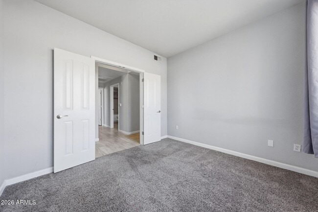 Building Photo - 16013 S Desert Foothills Pkwy