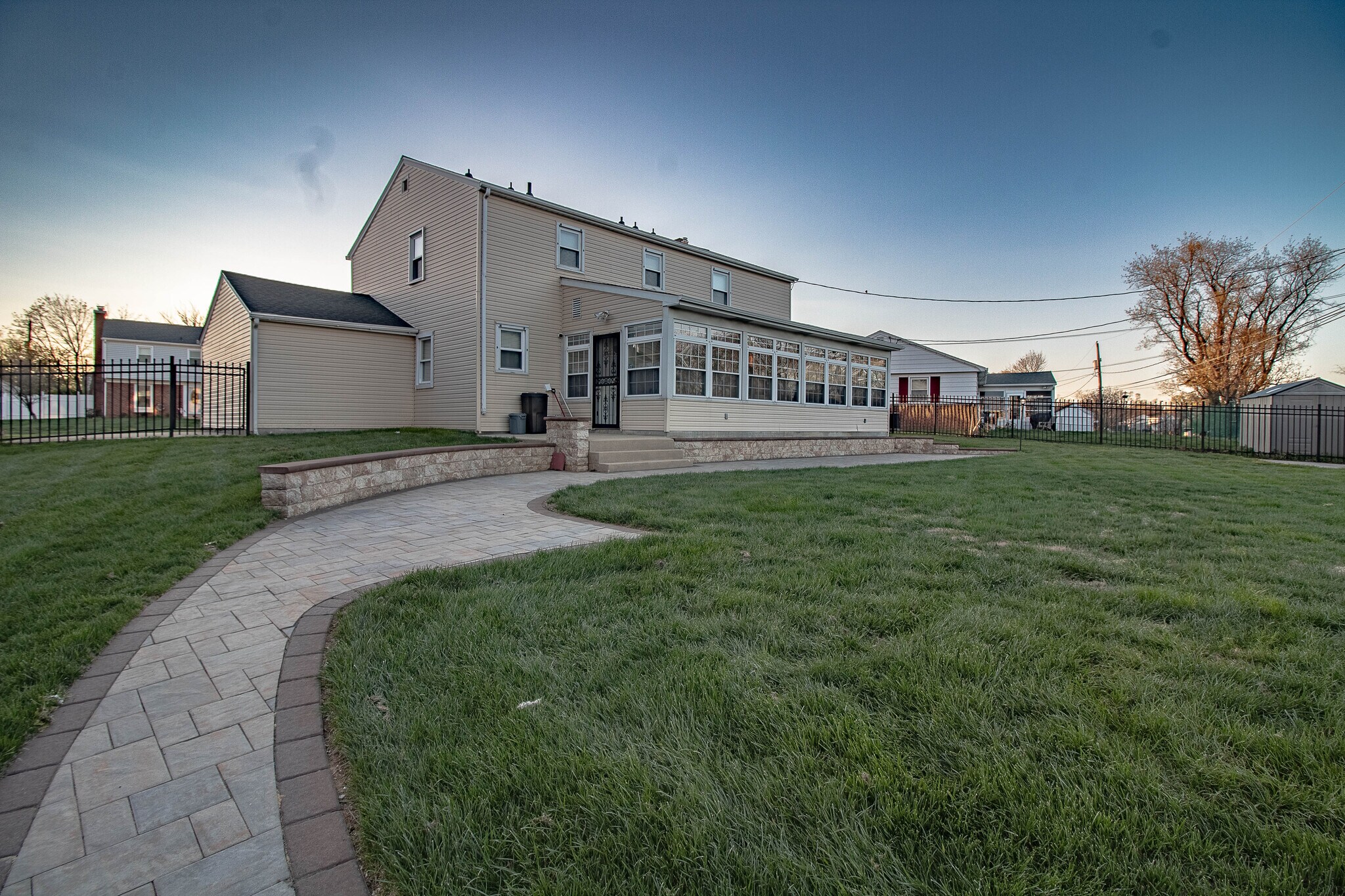 Building Photo - 19 Herbert Dr