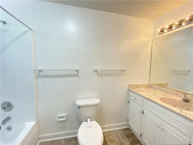 Building Photo - 3299 Liverpool Dr