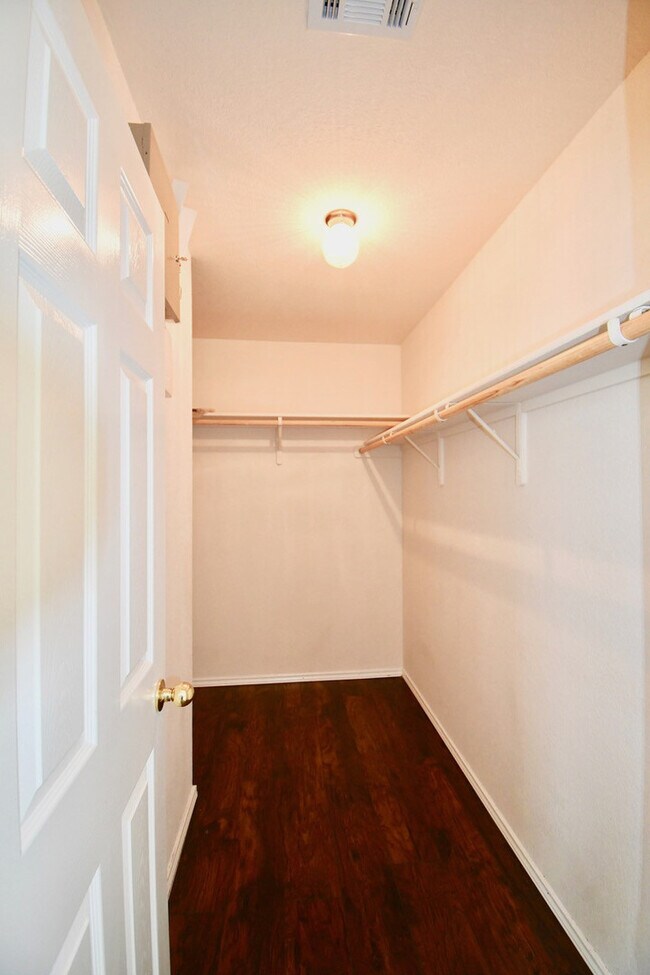 Building Photo - Welcome to Bridgewood Estates—your new haven in vibrant Killeen, TX!