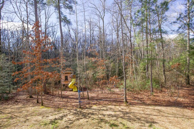Building Photo - Spacious 5-Bedroom Home with 3 Full Bathrooms in Carthage, NC - Perfect for Your Family!