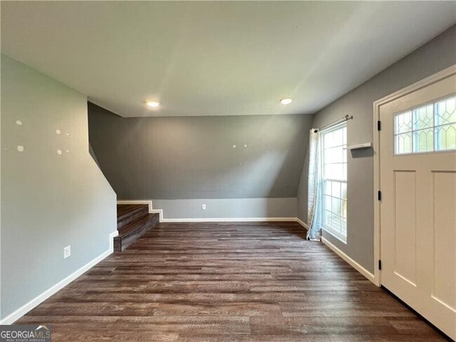 Building Photo - 351 Valley View Cir SE