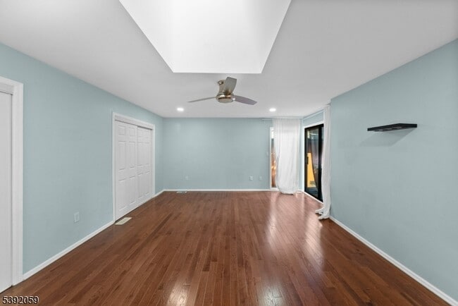 Building Photo - 148 Riverbend Dr
