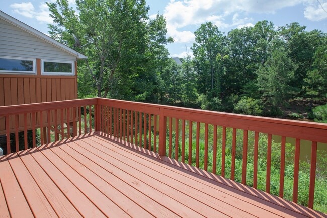 Building Photo - 2 Bedroom 2.5 Bath with Lake View in Morrisville, NC!