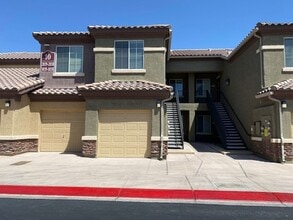 Building Photo - Beautiful 3Bed/2Bath/1Car Condo in Sky Pointe Community – Northwest Las Vegas!