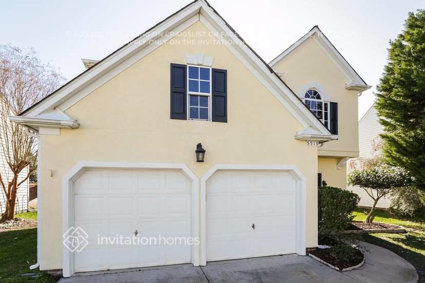 Building Photo - 5519 Bentgrass Run Dr