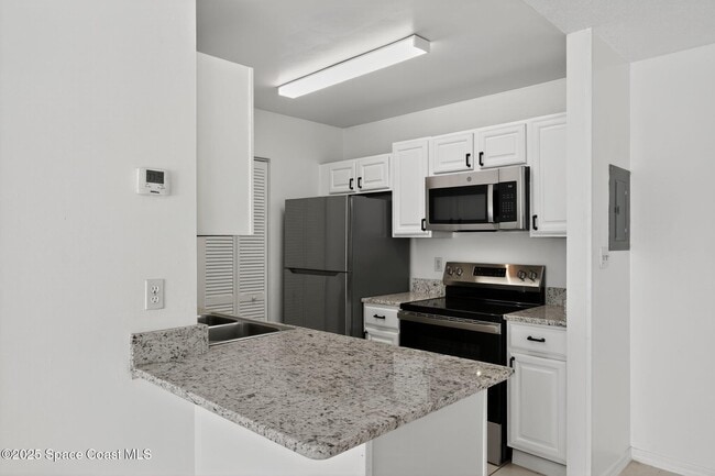 Building Photo - 410 Thor Ave SE