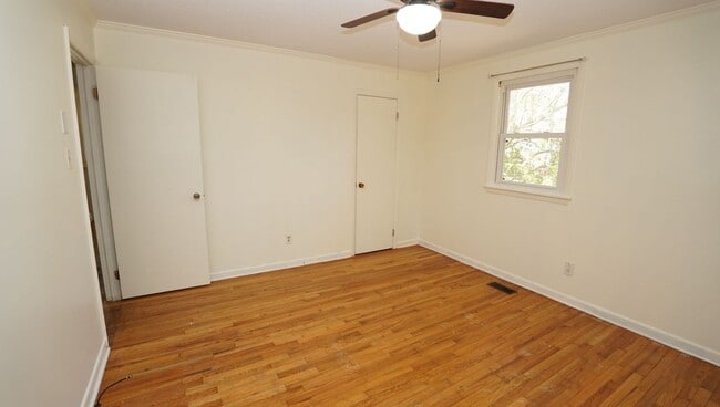 Building Photo - 1008 Hendricks Ave