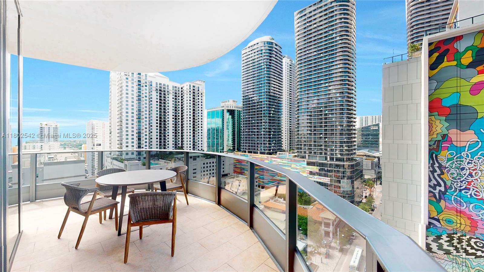 Building Photo - 1000 Brickell Plz