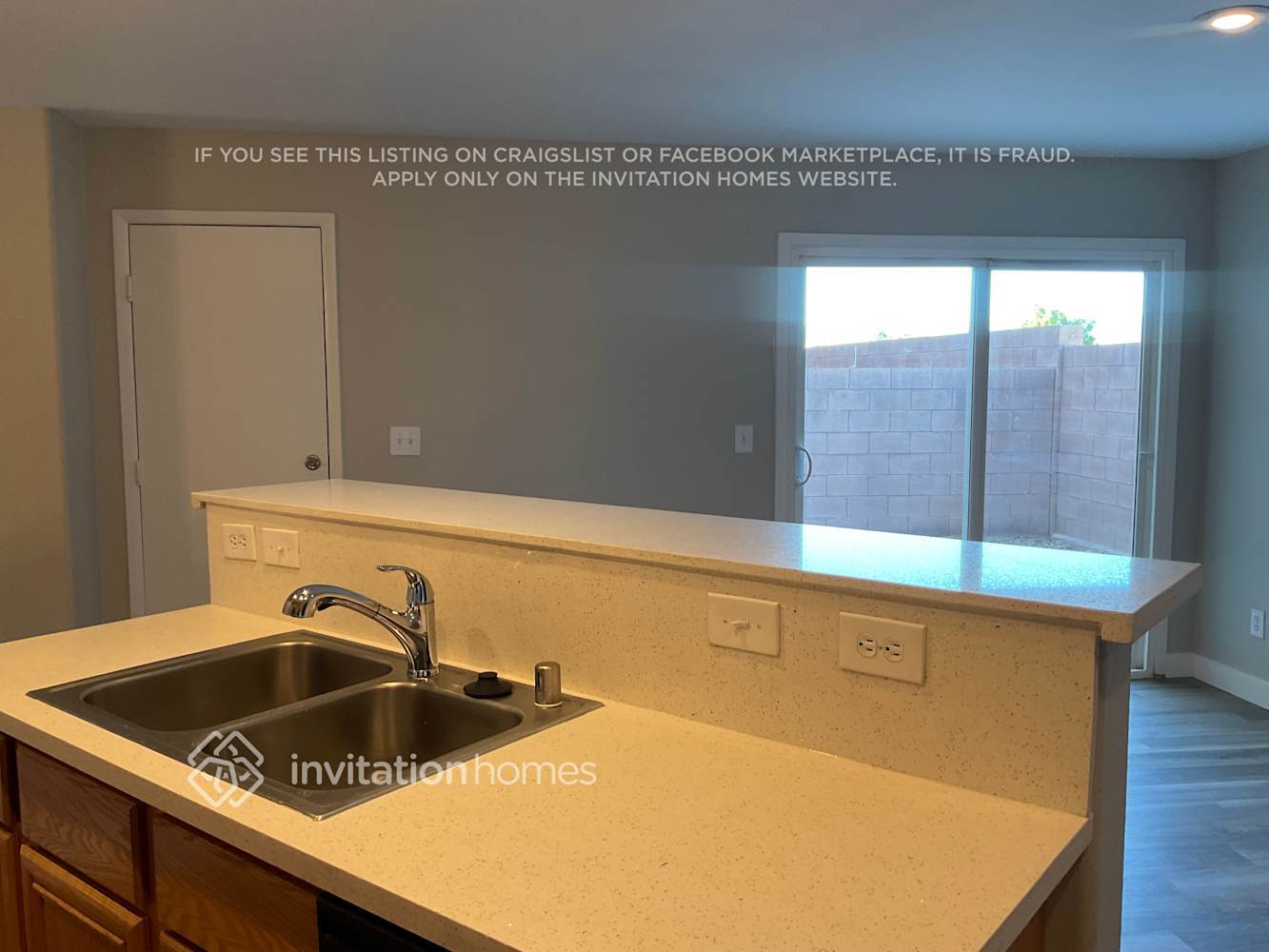 Building Photo - 4820 Golden Shimmer Ave