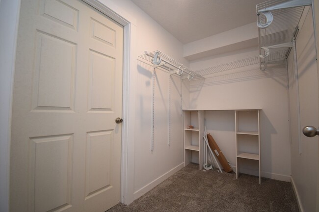 Building Photo - Beautiful 4 Bed Eagle Mountain Home, Near Parks & Paths!!