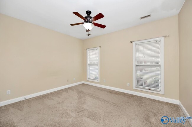 Building Photo - 29863 Thunderpaw Dr
