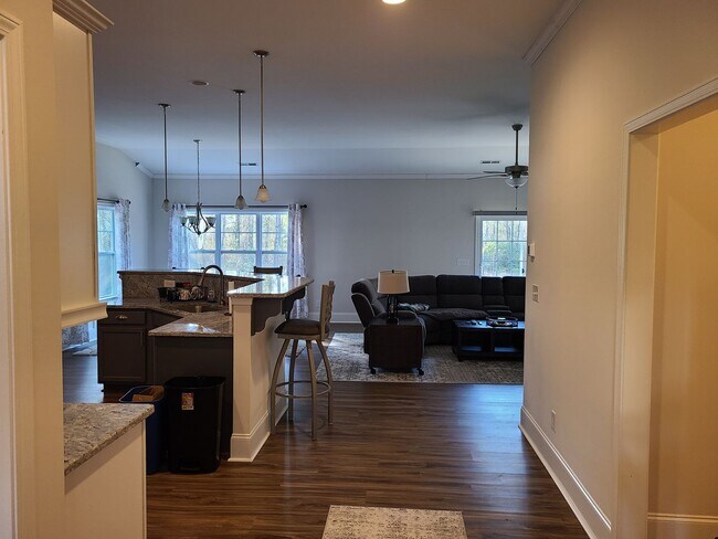 Building Photo - 3 Bedroom 2 bath home - The Landing at Mil...