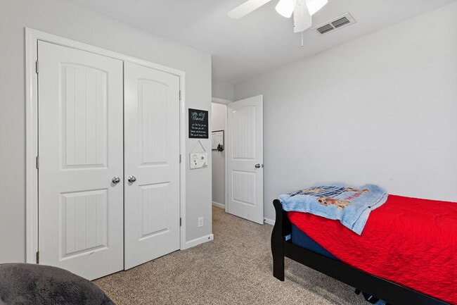Building Photo - 3213 Mapleside Ln