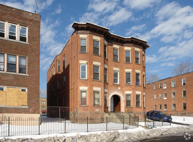Building Photo - 51-53 Bedford St