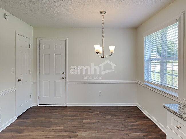 Building Photo - 860 Amelia Grove Ln SE