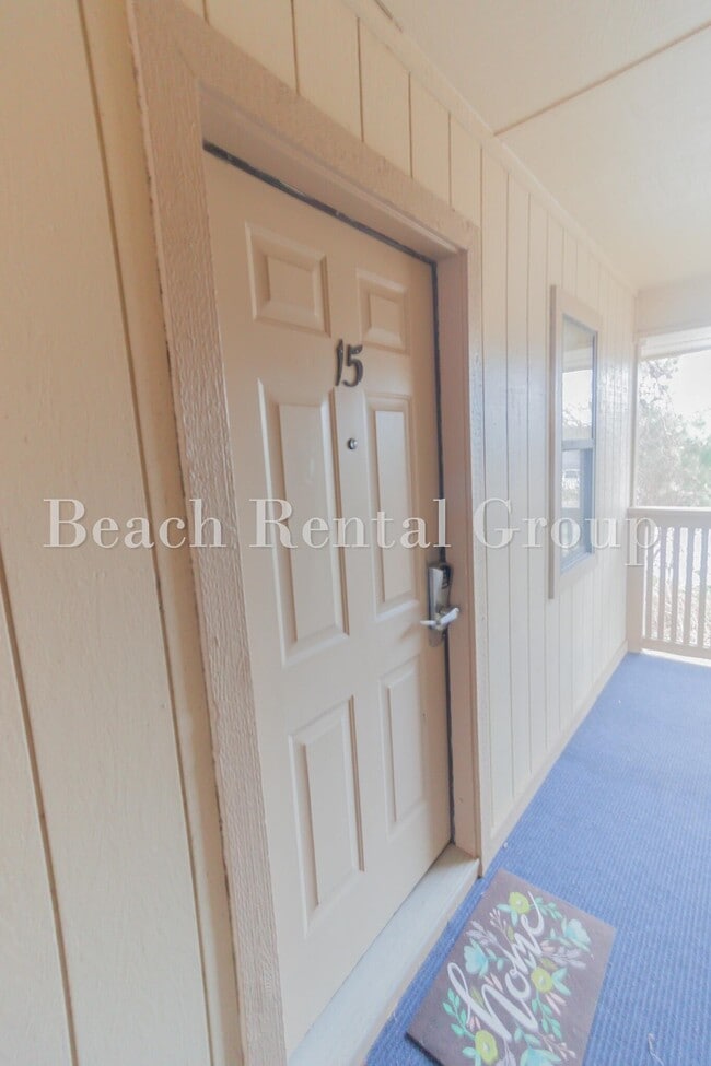 Building Photo - 4109 Pinehurst Cir