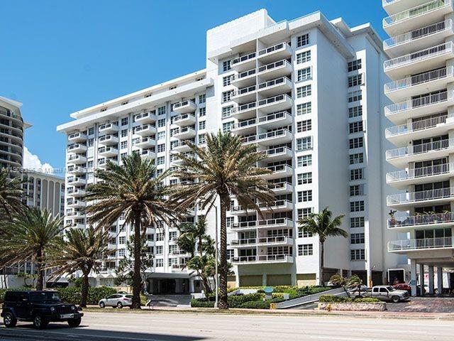 Building Photo - 5700 Collins Ave